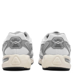 725v1 - White/Metallic Silver/Slate Grey