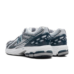 1906 (GS) - Silver Metallic/Deep Ocean