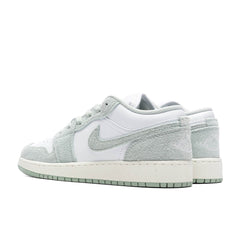 Air Jordan 1 Low SE (GS) - White/Seafoam/Sail