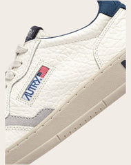 Medalist Low Leather Basket