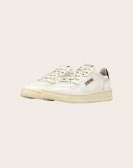 Medalist Low Leather Basket