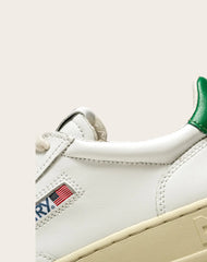 Medalist Low Leather Basket