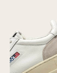 Medalist Low Leather Basket