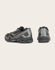 Wave Rider 10 sneakers