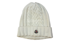 Moncler Cable-Knit Logo White Beanie (PreOwned)