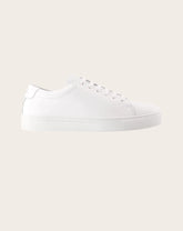 Low-top sneakers in leather and grained leather