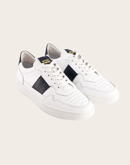 Low sneakers in grained leather