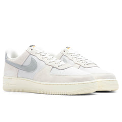 Air Force 1 '07 LV8 - Sail/Light Smoke Grey/Photon Dust