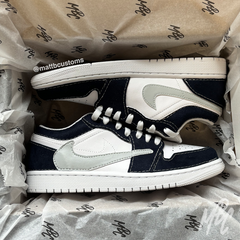 Navy Reverse Swoosh - Jordan 1 Low | UK 6