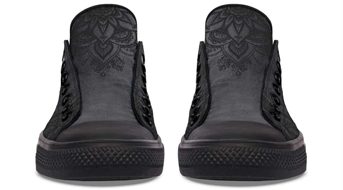 Skull with Rose Black Lowtop Sneaker