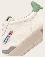 Medalist Low Leather Basket