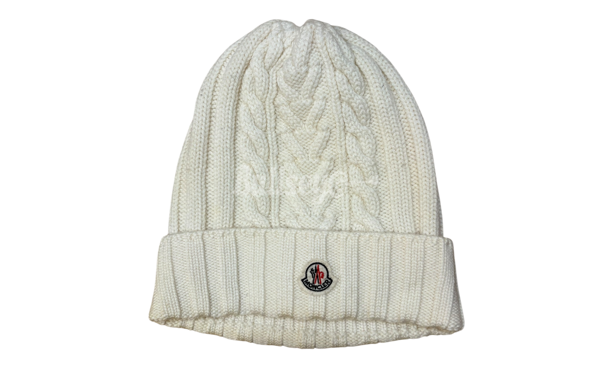 Moncler Cable-Knit Logo White Beanie (PreOwned)